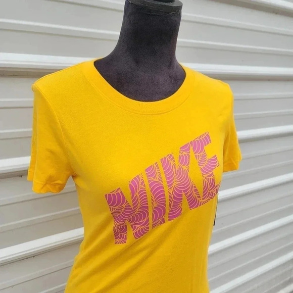 NWT NIKE DRI-FIT RUNNING WOMEN'S SHORT SLEEVE T-SHIRT Gold Yellow Pink Top XS - Picture 9 of 9